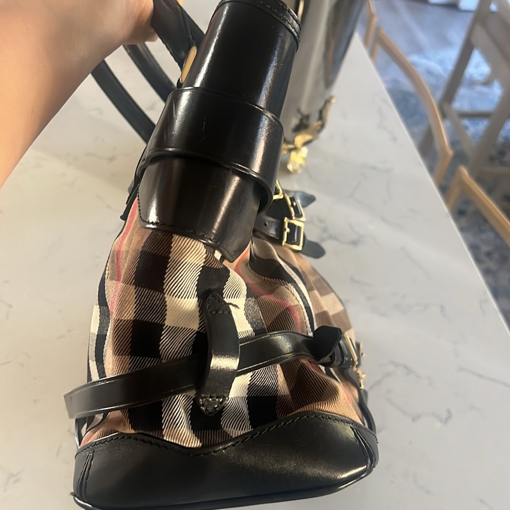 Burberry Shoulder Bag
Worn only couple of times - like Brand New - Picture 11 of 16